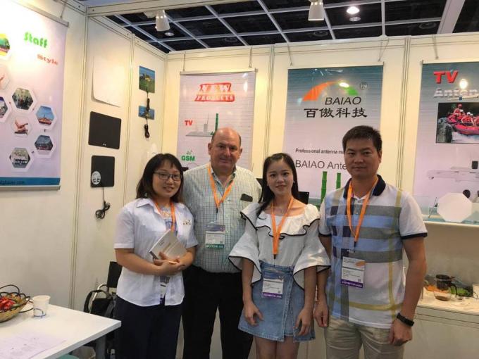 망원경 5 - 빠는 원판을 가진 28dBi 차 텔레비젼 WiFi 안테나 13